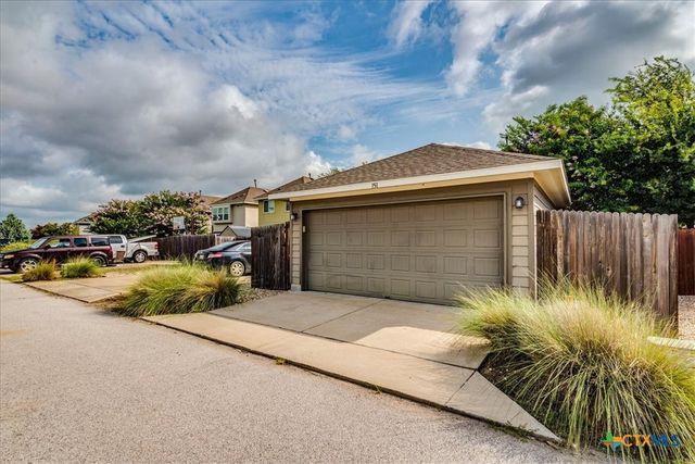 151 Friendship Oak Drive, San Marcos, TX 78666
