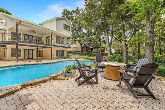 125 Shepherds Glen Road, Heath, TX 75032