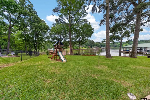 18809 Lazy Ln, Flint, TX 75762