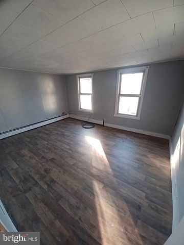 100 N JOHN ST, Girardville, PA 17935