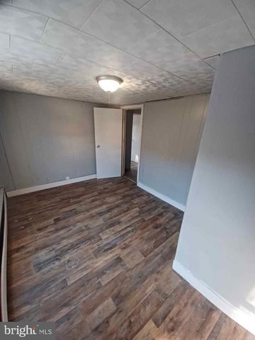 100 N JOHN ST, Girardville, PA 17935