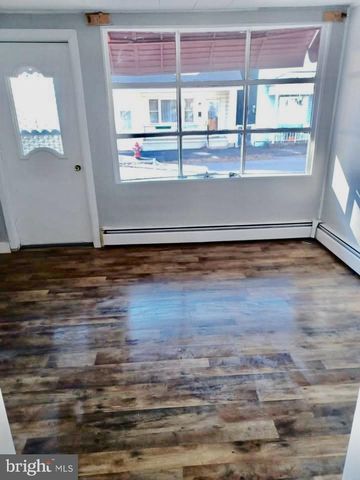 100 N JOHN ST, Girardville, PA 17935