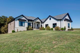 2007 Lone Star Drive, Nixa, MO 65714