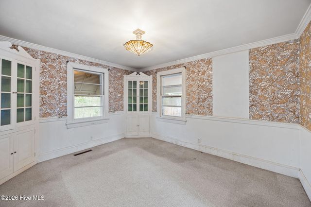 1709 S Elm Street, Greenville, NC 27858