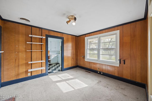 1709 S Elm Street, Greenville, NC 27858