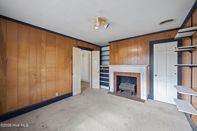 1709 S Elm Street, Greenville, NC 27858