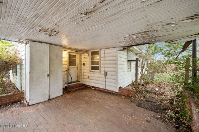 1709 S Elm Street, Greenville, NC 27858