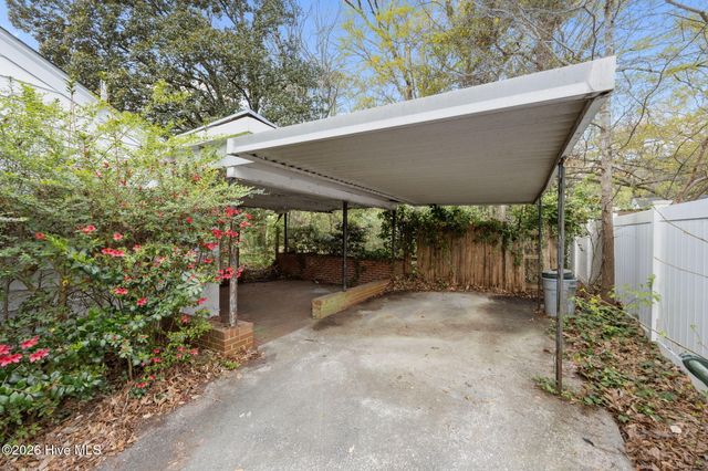 1709 S Elm Street, Greenville, NC 27858