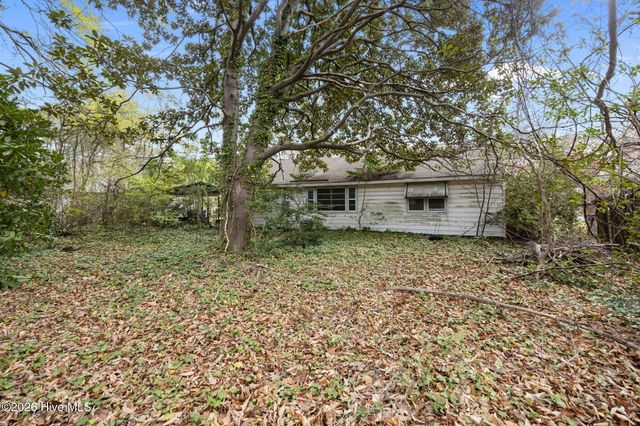 1709 S Elm Street, Greenville, NC 27858