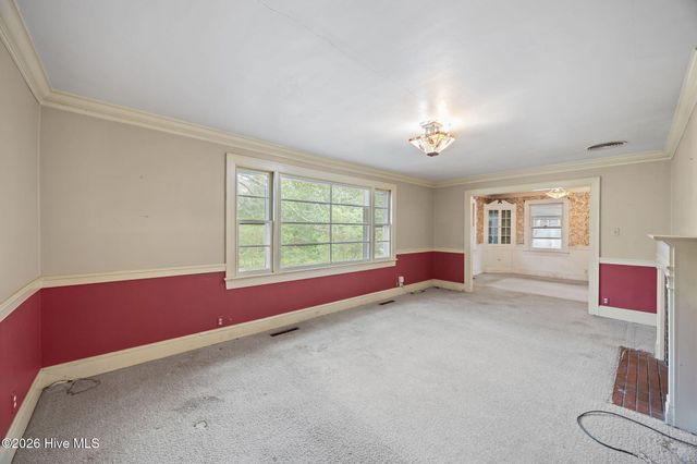 1709 S Elm Street, Greenville, NC 27858