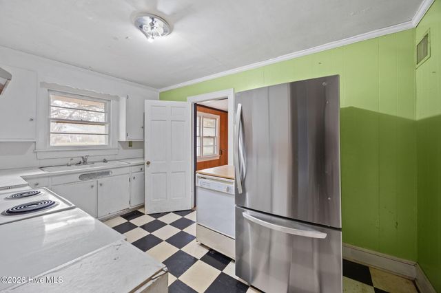 1709 S Elm Street, Greenville, NC 27858