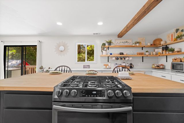 4934 Cedar Dr, Camino, CA 95709