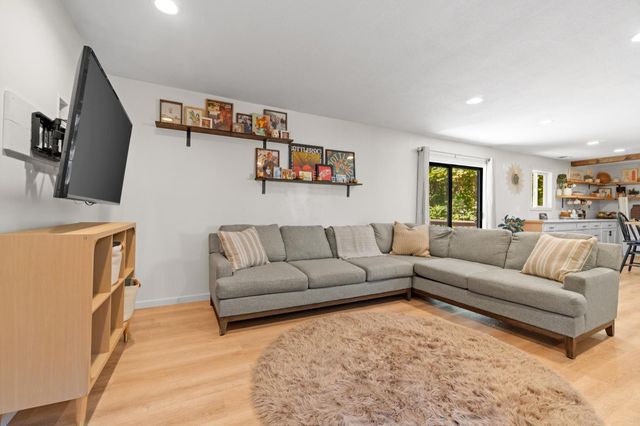 4934 Cedar Dr, Camino, CA 95709