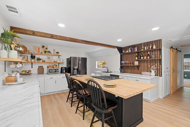 4934 Cedar Dr, Camino, CA 95709