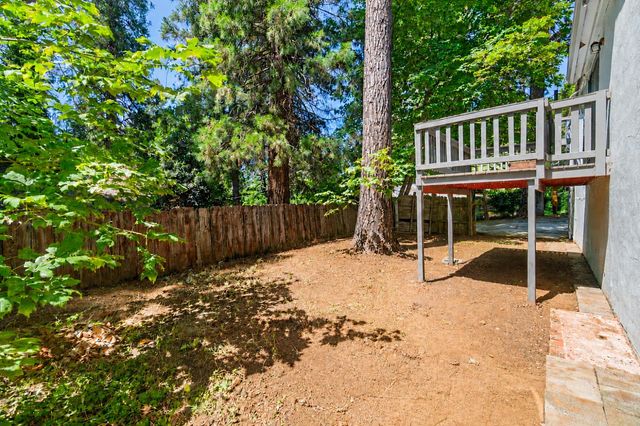4934 Cedar Dr, Camino, CA 95709