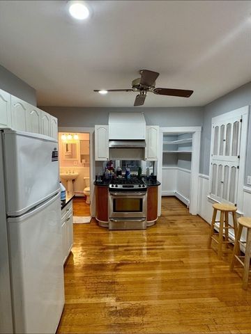 41 Cleveland Ave 41, Braintree, MA 02184