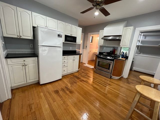 41 Cleveland Ave 41, Braintree, MA 02184