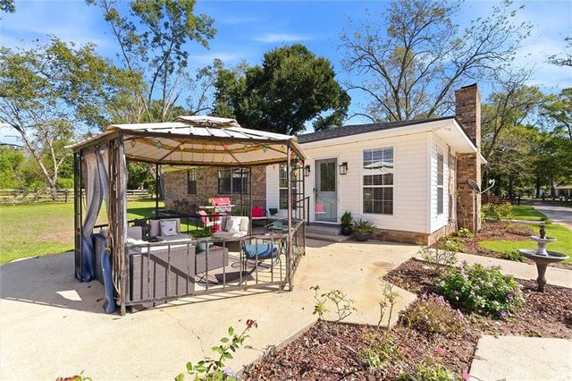 8090 Murray Hill Road, Irvington, AL 36544