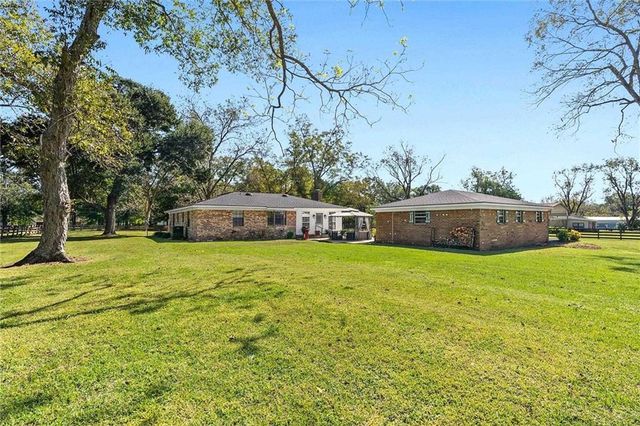 8090 Murray Hill Road, Irvington, AL 36544