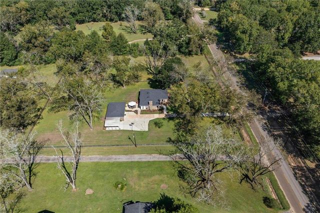 8090 Murray Hill Road, Irvington, AL 36544