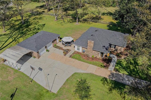 8090 Murray Hill Road, Irvington, AL 36544