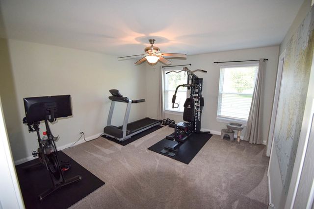 2002 Kennedy Drive, Mchenry, IL 60050