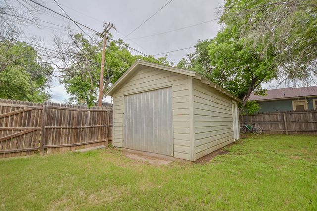 206 N Bishop Street, San Angelo, TX 76901