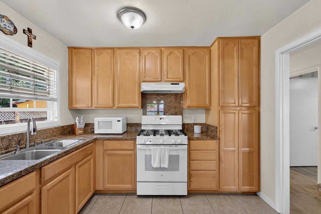 Image 12 of property listing at 55 Hill Avenue, Watsonville, CA 95076