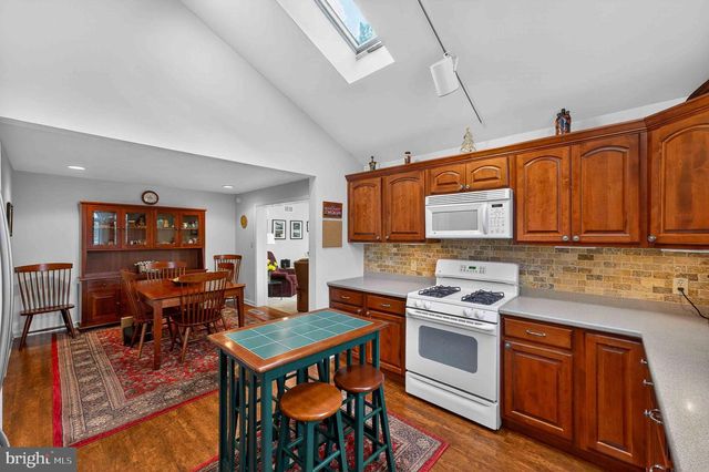 128 NAKORA DR, Blakeslee, PA 18610
