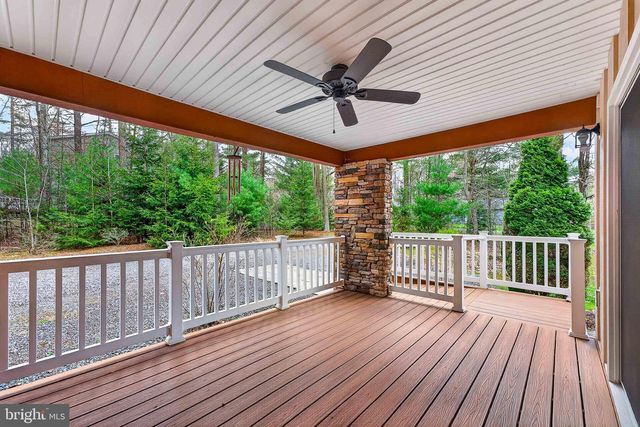 128 NAKORA DR, Blakeslee, PA 18610