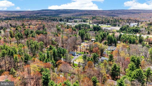 128 NAKORA DR, Blakeslee, PA 18610