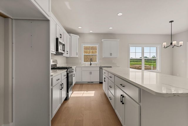 19 Meadow Drive, Monticello, IL 61856