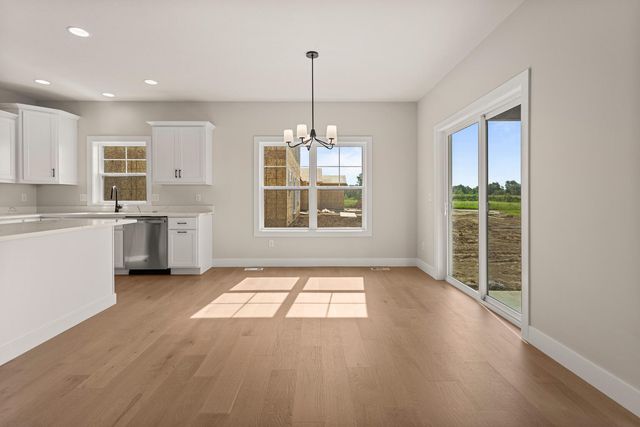 19 Meadow Drive, Monticello, IL 61856