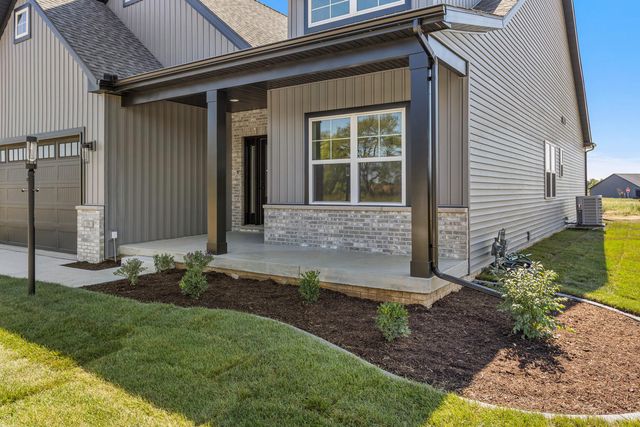 19 Meadow Drive, Monticello, IL 61856