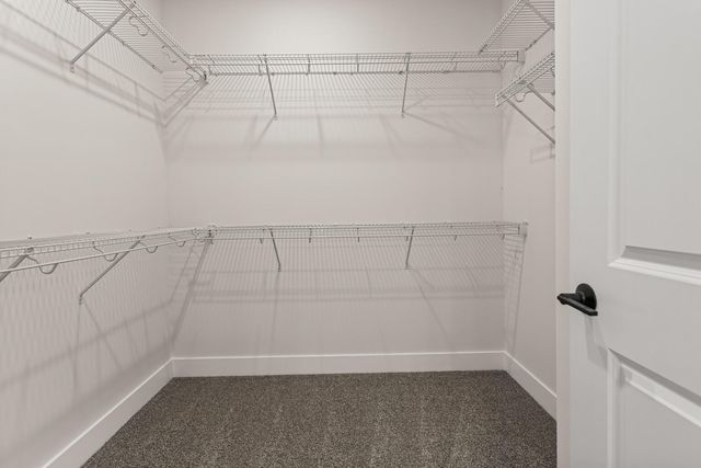 19 Meadow Drive, Monticello, IL 61856