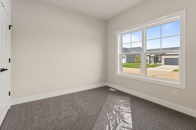 19 Meadow Drive, Monticello, IL 61856