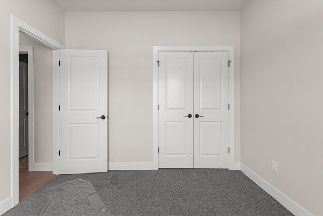 19 Meadow Drive, Monticello, IL 61856