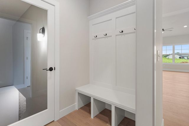 19 Meadow Drive, Monticello, IL 61856