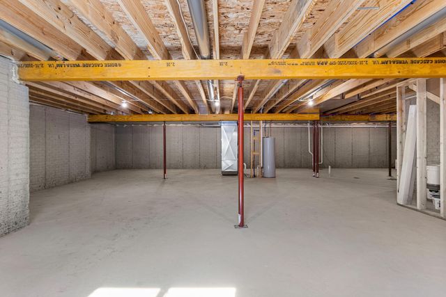 19 Meadow Drive, Monticello, IL 61856