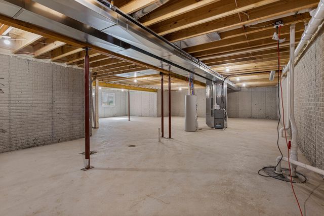 19 Meadow Drive, Monticello, IL 61856