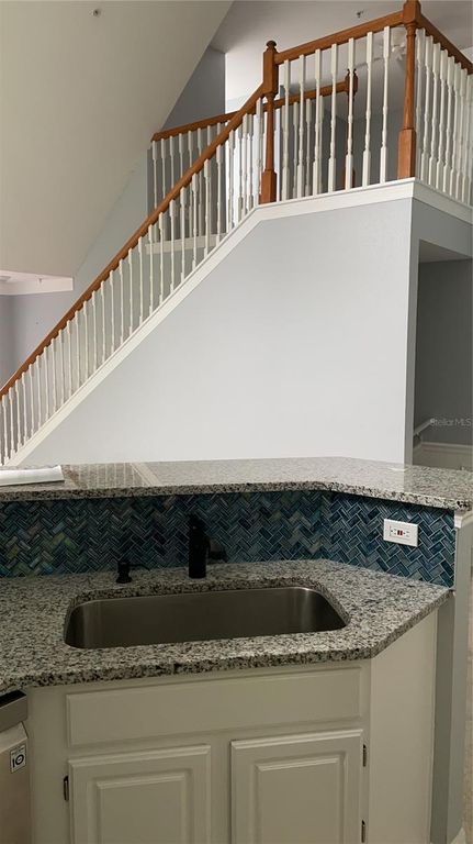 Image 14 of property listing at 3368 PARKCHESTER SQUARE BOULEVARD 202, Orlando, FL 32835