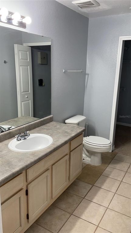 Image 24 of property listing at 3368 PARKCHESTER SQUARE BOULEVARD 202, Orlando, FL 32835