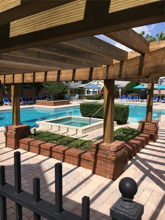 Image 30 of property listing at 3368 PARKCHESTER SQUARE BOULEVARD 202, Orlando, FL 32835