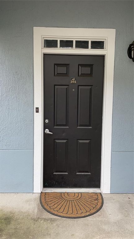 Image 5 of property listing at 3368 PARKCHESTER SQUARE BOULEVARD 202, Orlando, FL 32835