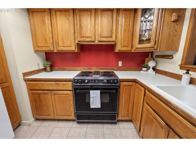 92680 KUMPULA Rd, Astoria, OR 97103