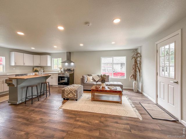 12 Marshall Place, Longmont, CO 80504