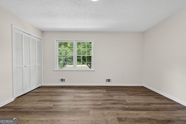 2344 W McIntosh Road, Griffin, GA 30223