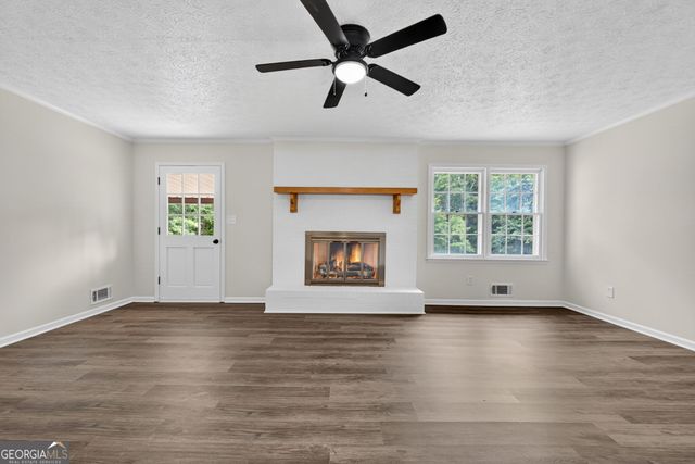 2344 W McIntosh Road, Griffin, GA 30223