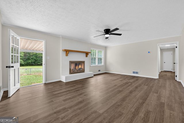 2344 W McIntosh Road, Griffin, GA 30223
