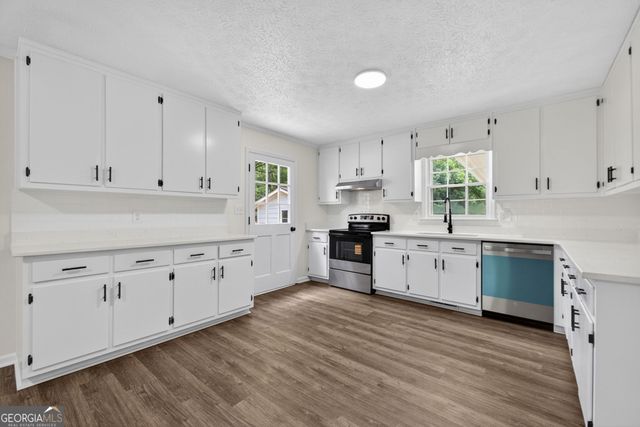 2344 W McIntosh Road, Griffin, GA 30223